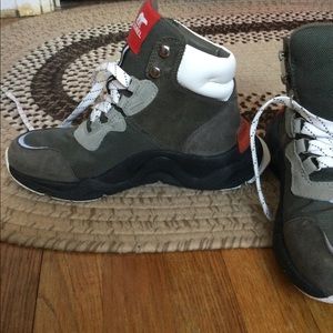 Sorel Kinetic RNEGD boot